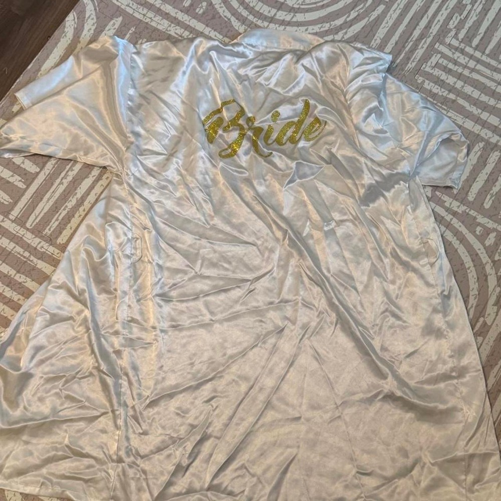 White Satin Bride Robe Gold Glitter Wedding Bridal Sleepwear Missing Sash